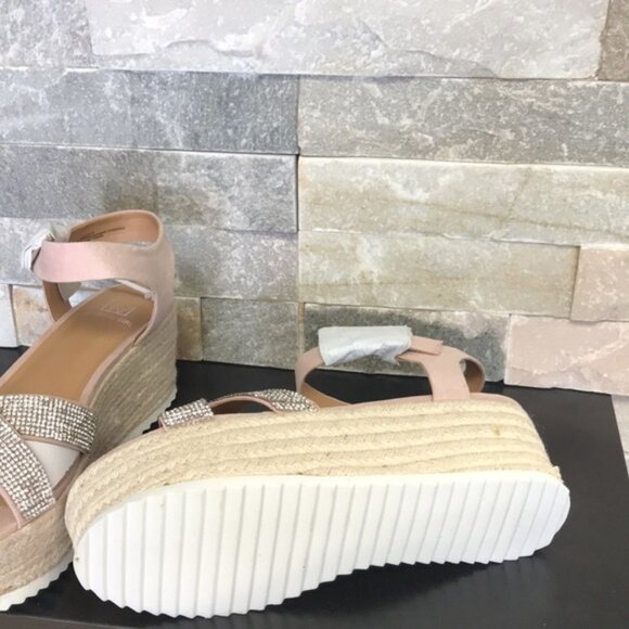 Material Girl Brinny Platform Espadrilles - Picture 8 of 9